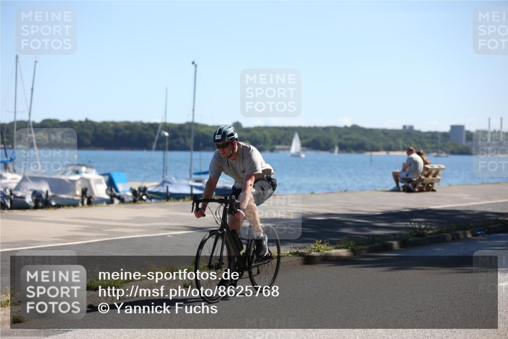 17.08.2025 - KN Förde Triathlon 2025 Yannick Fuchs http://msf.ph/oto/8625768 17.08.2025 12:52:47 Radfahren 402, 404, 426, 445, 446, 460, 464, 426 meine-sportfotos.de