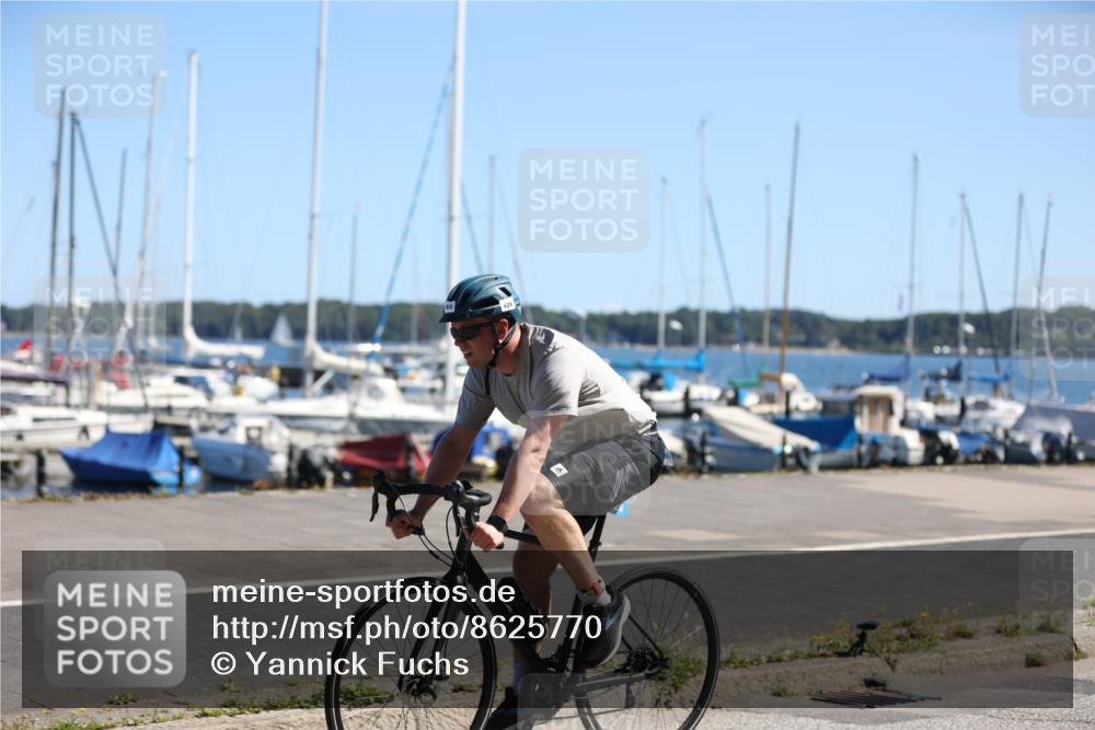 17.08.2025 - KN Förde Triathlon 2025 Yannick Fuchs http://msf.ph/oto/8625770 17.08.2025 12:52:48 Radfahren 402, 404, 445, 446, 460, 464, 426 meine-sportfotos.de