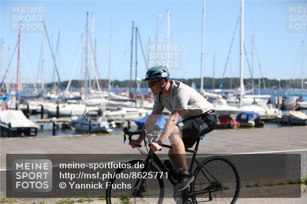 17.08.2025 - KN Förde Triathlon 2025 Yannick Fuchs http://msf.ph/oto/8625771 17.08.2025 12:52:48 Radfahren 402, 404, 445, 446, 460, 464, 426 meine-sportfotos.de
