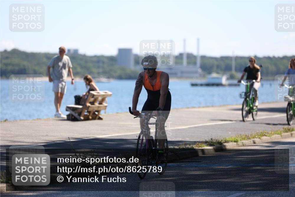 17.08.2025 - KN Förde Triathlon 2025 Yannick Fuchs http://msf.ph/oto/8625789 17.08.2025 12:53:11 Radfahren 434, 458, 483 meine-sportfotos.de