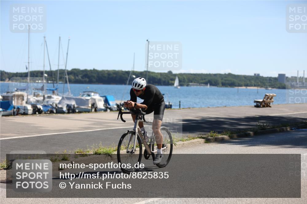 17.08.2025 - KN Förde Triathlon 2025 Yannick Fuchs http://msf.ph/oto/8625835 17.08.2025 12:53:39 Radfahren 401, 418, 432, 452, 465, 471, 472, 493, 401, 430, 476 meine-sportfotos.de