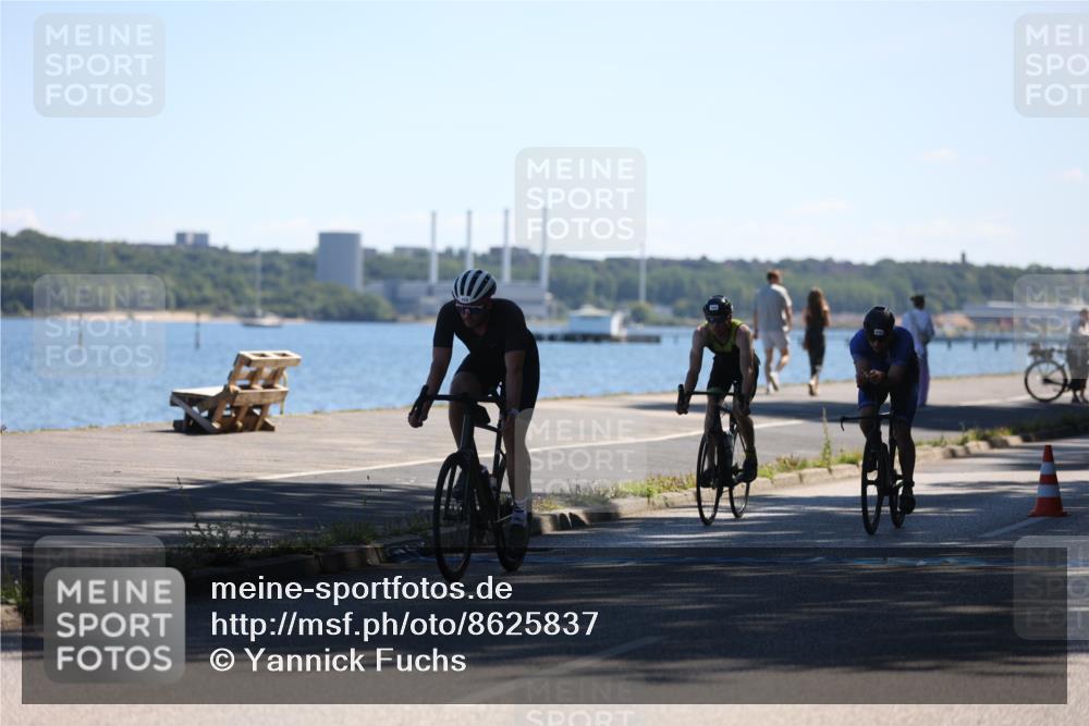17.08.2025 - KN Förde Triathlon 2025 Yannick Fuchs http://msf.ph/oto/8625837 17.08.2025 12:53:41 Radfahren 418, 432, 452, 465, 472, 493, 401, 471, 476 meine-sportfotos.de