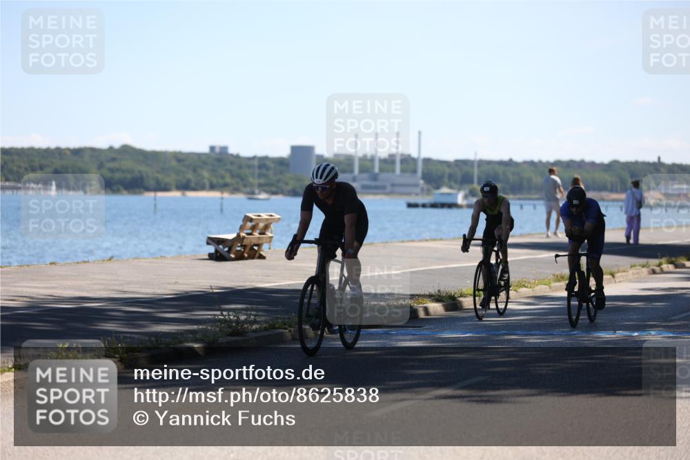 17.08.2025 - KN Förde Triathlon 2025 Yannick Fuchs http://msf.ph/oto/8625838 17.08.2025 12:53:41 Radfahren 418, 432, 452, 465, 472, 493, 401, 471, 476 meine-sportfotos.de
