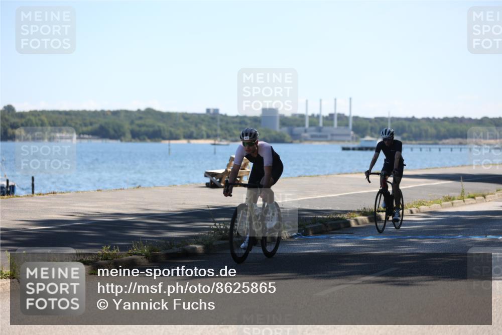 17.08.2025 - KN Förde Triathlon 2025 Yannick Fuchs http://msf.ph/oto/8625865 17.08.2025 12:54:17 Radfahren 398, 402, 409, 412, 453, 459, 460, 470, 475, 398, 404, 469 meine-sportfotos.de