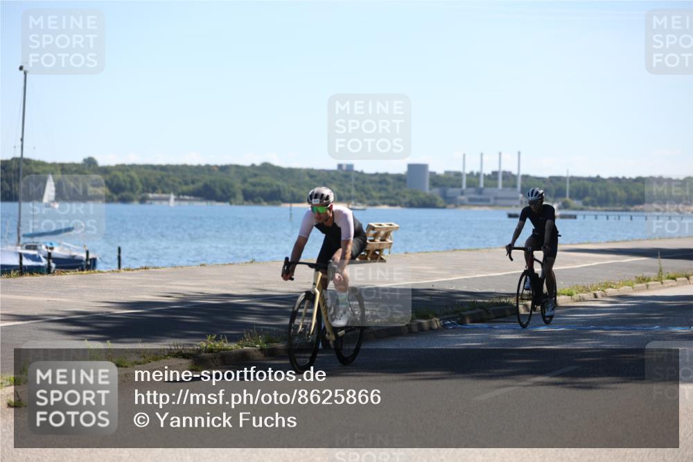 17.08.2025 - KN Förde Triathlon 2025 Yannick Fuchs http://msf.ph/oto/8625866 17.08.2025 12:54:17 Radfahren 398, 402, 409, 412, 453, 459, 460, 470, 475, 398, 404, 469 meine-sportfotos.de