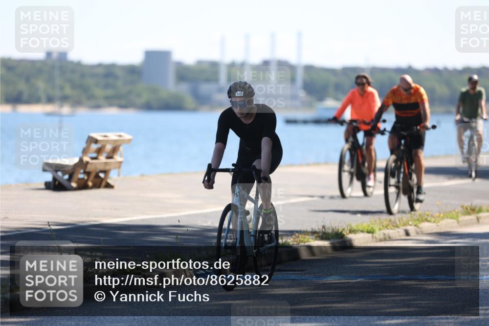 17.08.2025 - KN Förde Triathlon 2025 Yannick Fuchs http://msf.ph/oto/8625882 17.08.2025 12:54:29 Radfahren 479, 402, 460 meine-sportfotos.de