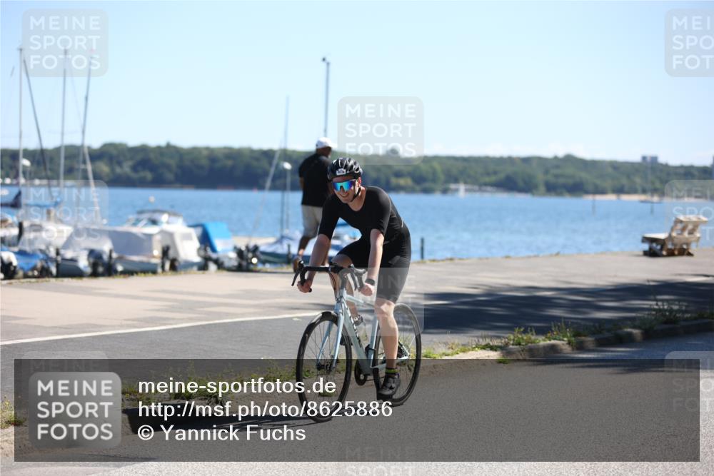 17.08.2025 - KN Förde Triathlon 2025 Yannick Fuchs http://msf.ph/oto/8625886 17.08.2025 12:54:31 Radfahren 426, 479, 402, 460, 479 meine-sportfotos.de