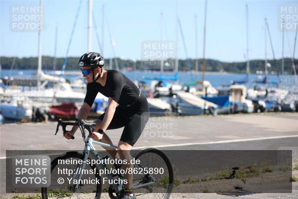 17.08.2025 - KN Förde Triathlon 2025 Yannick Fuchs http://msf.ph/oto/8625890 17.08.2025 12:54:31 Radfahren 426, 479, 402, 460, 479 meine-sportfotos.de