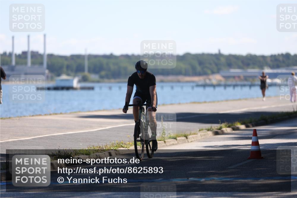 17.08.2025 - KN Förde Triathlon 2025 Yannick Fuchs http://msf.ph/oto/8625893 17.08.2025 12:54:51 Radfahren 396, 401, 411, 435, 443, 461, 483, 498 meine-sportfotos.de