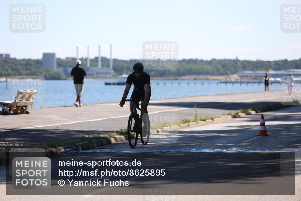 17.08.2025 - KN Förde Triathlon 2025 Yannick Fuchs http://msf.ph/oto/8625895 17.08.2025 12:54:51 Radfahren 396, 401, 411, 435, 443, 461, 483, 498 meine-sportfotos.de