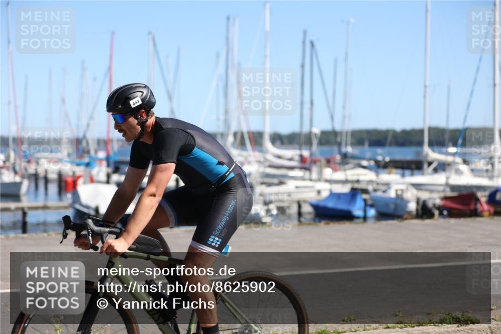 17.08.2025 - KN Förde Triathlon 2025 Yannick Fuchs http://msf.ph/oto/8625902 17.08.2025 12:54:54 Radfahren 396, 401, 411, 418, 435, 443, 461, 462, 483, 498, 443 meine-sportfotos.de