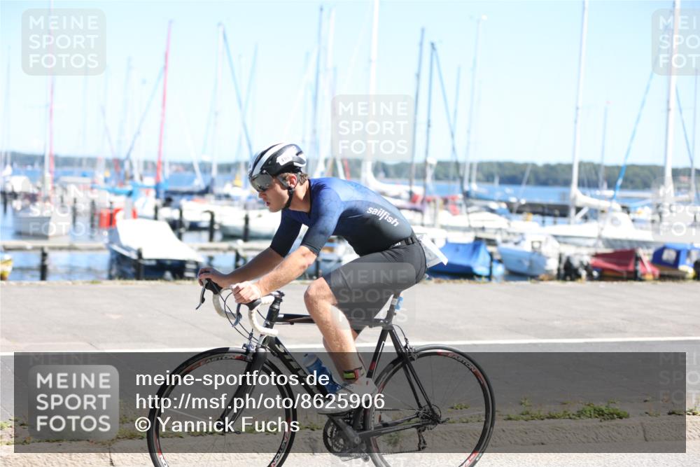 17.08.2025 - KN Förde Triathlon 2025 Yannick Fuchs http://msf.ph/oto/8625906 17.08.2025 12:54:59 Radfahren 396, 401, 411, 418, 435, 436, 461, 462, 471, 483, 498, 509, 443, 498 meine-sportfotos.de