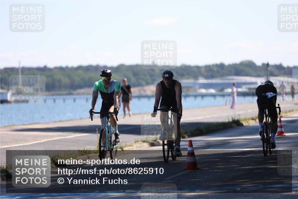 17.08.2025 - KN Förde Triathlon 2025 Yannick Fuchs http://msf.ph/oto/8625910 17.08.2025 12:55:09 Radfahren 432, 436, 471, 476, 482, 491, 493, 401, 418, 435, 436, 462, 509 meine-sportfotos.de