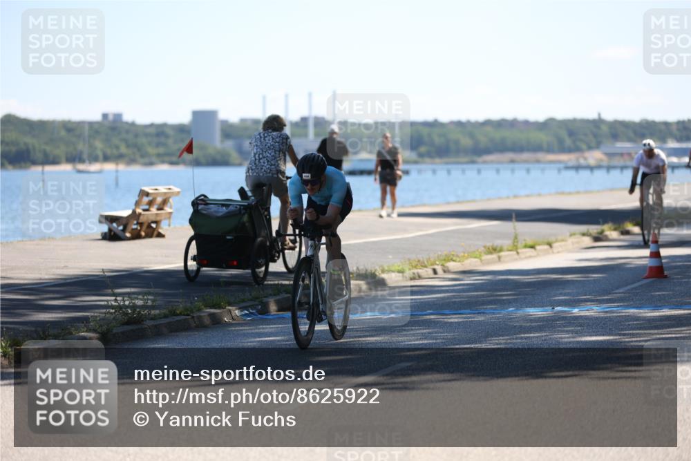 17.08.2025 - KN Förde Triathlon 2025 Yannick Fuchs http://msf.ph/oto/8625922 17.08.2025 12:55:25 Radfahren 406, 421, 465 meine-sportfotos.de