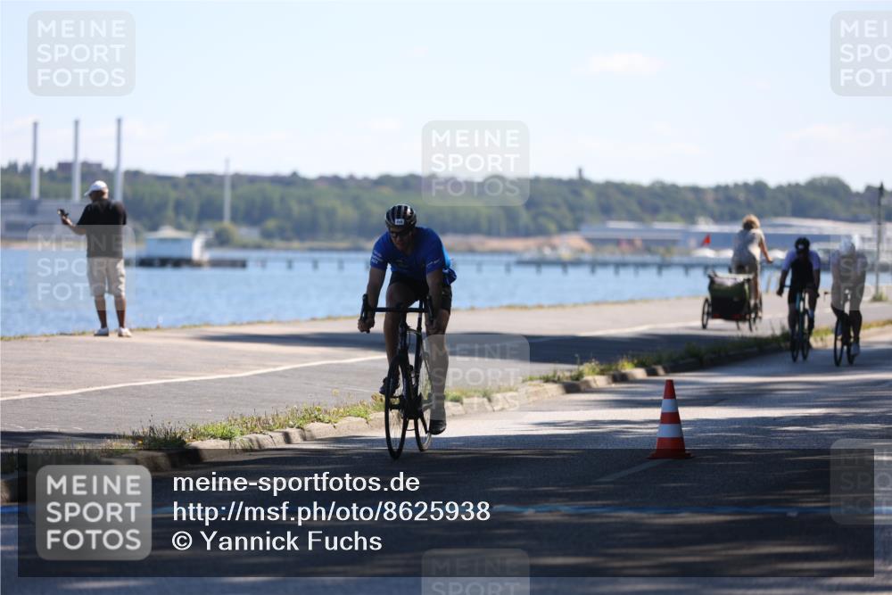 17.08.2025 - KN Förde Triathlon 2025 Yannick Fuchs http://msf.ph/oto/8625938 17.08.2025 12:55:38 Radfahren 357, 398, 414, 455, 475 meine-sportfotos.de