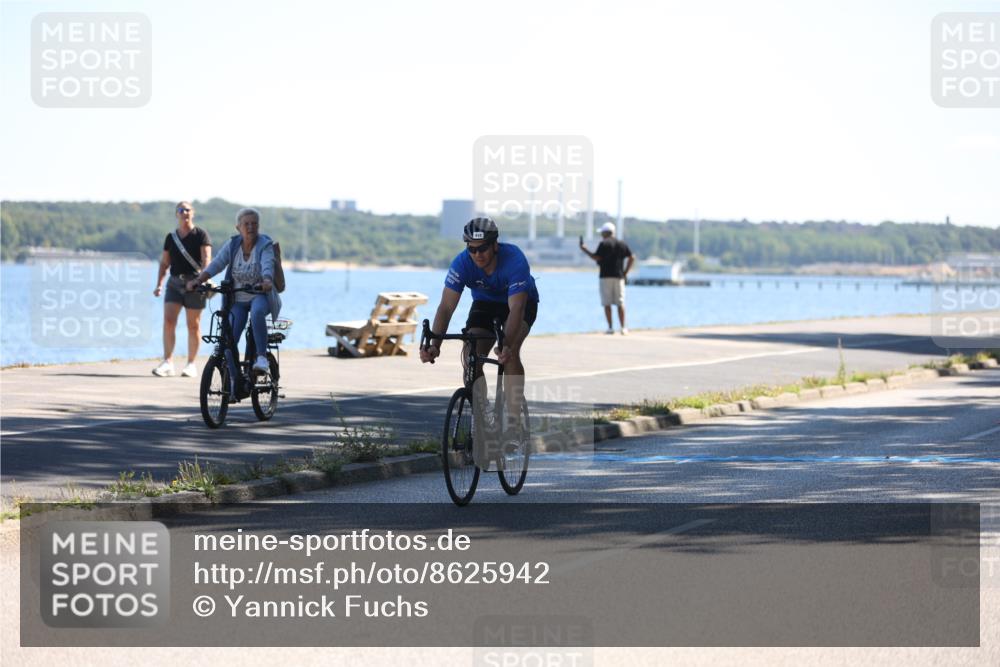 17.08.2025 - KN Förde Triathlon 2025 Yannick Fuchs http://msf.ph/oto/8625942 17.08.2025 12:55:39 Radfahren 357, 398, 414, 455, 475 meine-sportfotos.de
