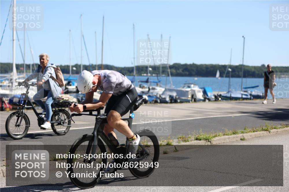 17.08.2025 - KN Förde Triathlon 2025 Yannick Fuchs http://msf.ph/oto/8625949 17.08.2025 12:55:43 Radfahren 357, 398, 409, 414, 475, 544, 414, 455 meine-sportfotos.de