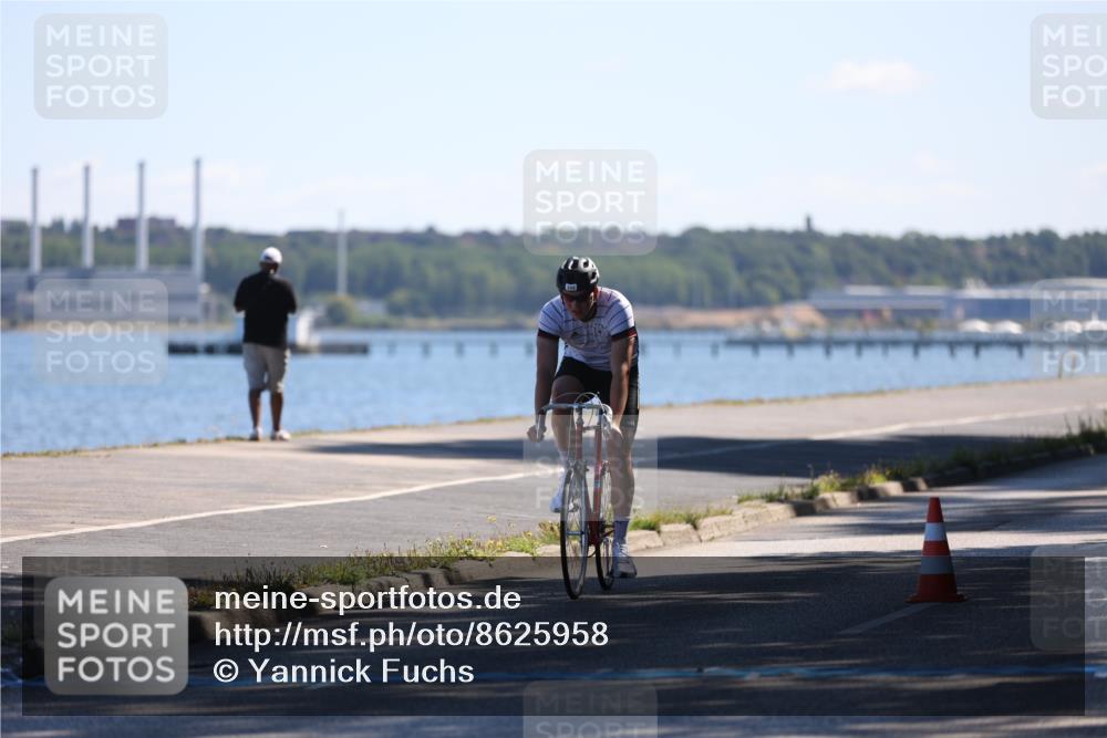 17.08.2025 - KN Förde Triathlon 2025 Yannick Fuchs http://msf.ph/oto/8625958 17.08.2025 12:55:50 Radfahren 409, 453, 470, 544, 357, 398, 475 meine-sportfotos.de