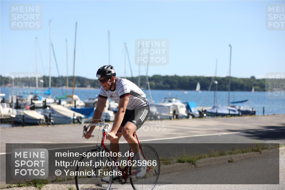 17.08.2025 - KN Förde Triathlon 2025 Yannick Fuchs http://msf.ph/oto/8625966 17.08.2025 12:55:53 Radfahren 453, 470, 490, 544, 409, 475, 544 meine-sportfotos.de