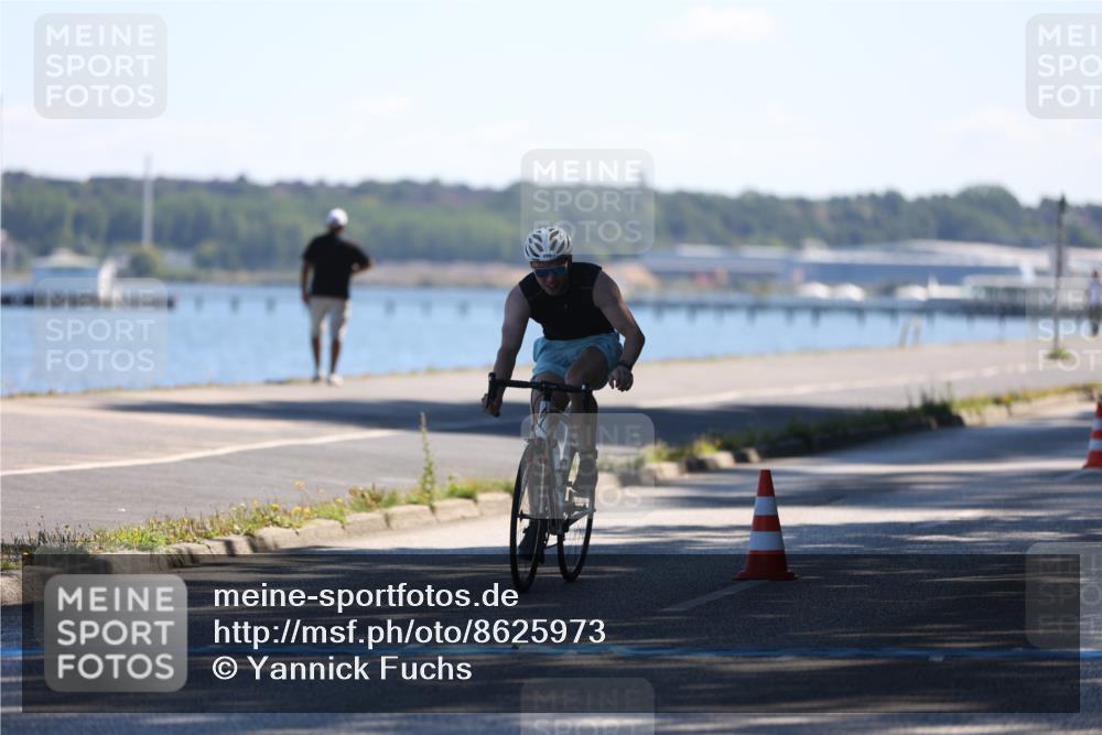 17.08.2025 - KN Förde Triathlon 2025 Yannick Fuchs http://msf.ph/oto/8625973 17.08.2025 12:56:01 Radfahren 459, 470, 490, 453, 470 meine-sportfotos.de