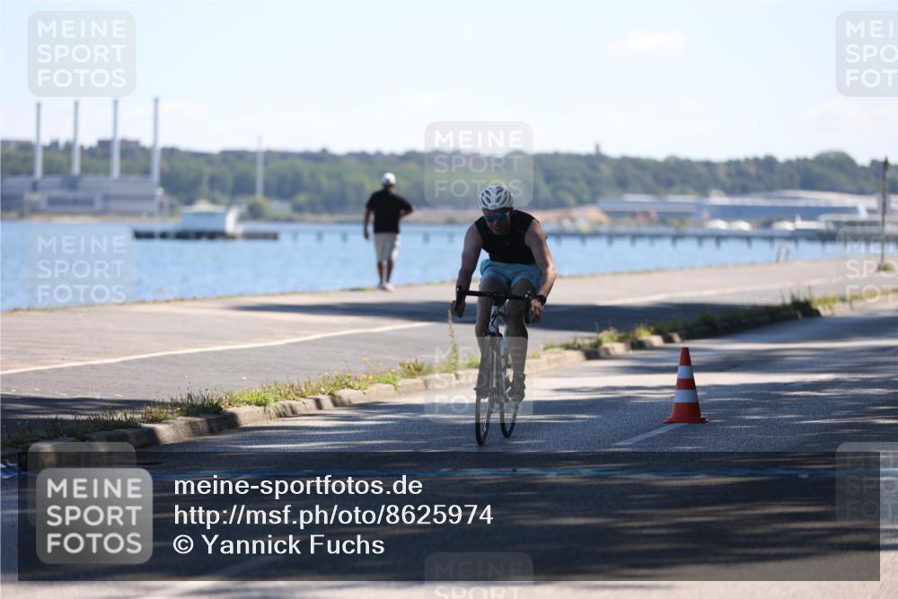 17.08.2025 - KN Förde Triathlon 2025 Yannick Fuchs http://msf.ph/oto/8625974 17.08.2025 12:56:01 Radfahren 459, 470, 490, 453, 470 meine-sportfotos.de