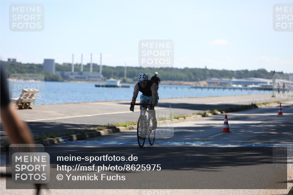 17.08.2025 - KN Förde Triathlon 2025 Yannick Fuchs http://msf.ph/oto/8625975 17.08.2025 12:56:02 Radfahren 459, 490, 453, 470 meine-sportfotos.de