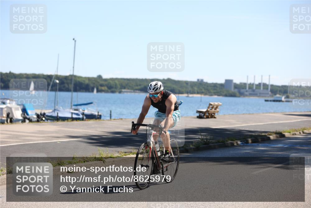 17.08.2025 - KN Förde Triathlon 2025 Yannick Fuchs http://msf.ph/oto/8625979 17.08.2025 12:56:03 Radfahren 459, 490, 453, 470, 490 meine-sportfotos.de