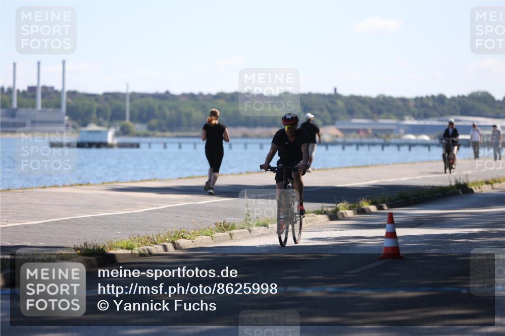 17.08.2025 - KN Förde Triathlon 2025 Yannick Fuchs http://msf.ph/oto/8625998 17.08.2025 12:56:22 Radfahren 415, 486, 513, 479, 548 meine-sportfotos.de
