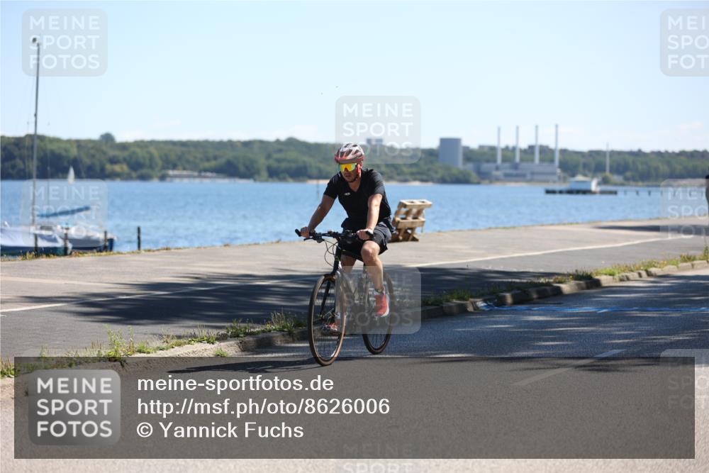 17.08.2025 - KN Förde Triathlon 2025 Yannick Fuchs http://msf.ph/oto/8626006 17.08.2025 12:56:24 Radfahren 415, 422, 443, 486, 501, 505, 506, 513, 479, 548 meine-sportfotos.de