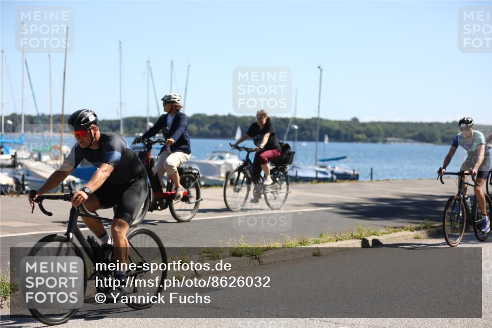 17.08.2025 - KN Förde Triathlon 2025 Yannick Fuchs http://msf.ph/oto/8626032 17.08.2025 12:56:36 Radfahren 396, 407, 422, 462, 480, 487, 496, 498, 500, 504, 505, 507, 422, 443, 501, 505, 506, 513 meine-sportfotos.de