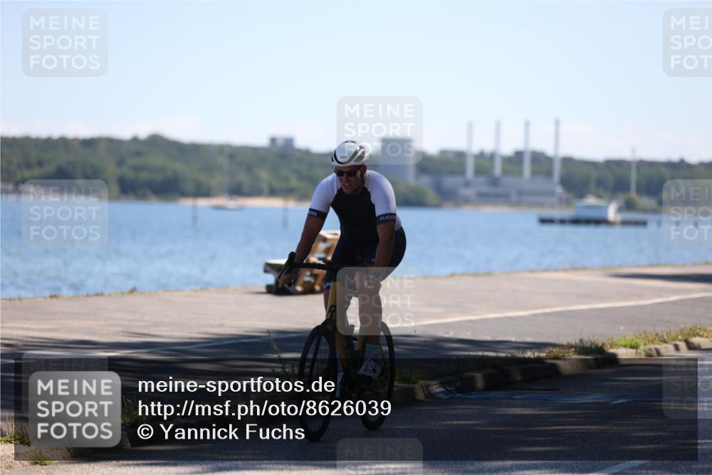 17.08.2025 - KN Förde Triathlon 2025 Yannick Fuchs http://msf.ph/oto/8626039 17.08.2025 12:56:39 Radfahren 396, 420, 462, 477, 480, 496, 498, 500, 504, 507, 396, 407, 422, 443, 487, 501, 505, 506, 513 meine-sportfotos.de