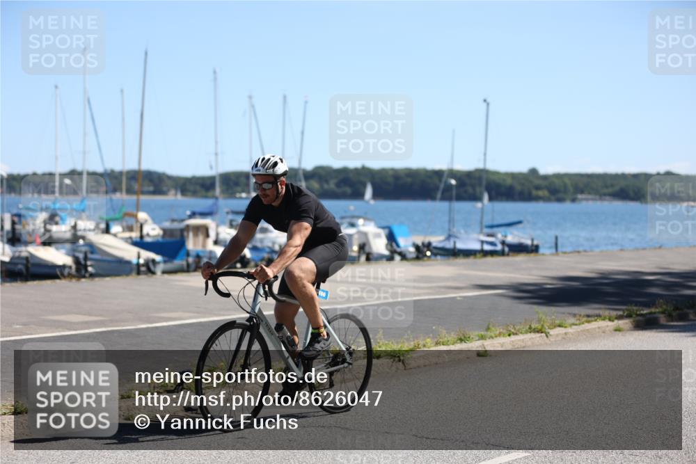 17.08.2025 - KN Förde Triathlon 2025 Yannick Fuchs http://msf.ph/oto/8626047 17.08.2025 12:56:45 Radfahren 406, 420, 462, 477, 480, 491, 496, 504, 396, 496, 498, 500, 507 meine-sportfotos.de