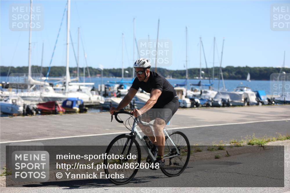 17.08.2025 - KN Förde Triathlon 2025 Yannick Fuchs http://msf.ph/oto/8626048 17.08.2025 12:56:45 Radfahren 406, 420, 462, 477, 480, 491, 496, 504, 396, 496, 498, 500, 507 meine-sportfotos.de
