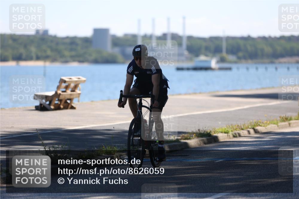 17.08.2025 - KN Förde Triathlon 2025 Yannick Fuchs http://msf.ph/oto/8626059 17.08.2025 12:57:01 Radfahren 419, 438, 525, 482 meine-sportfotos.de