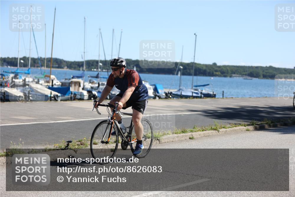 17.08.2025 - KN Förde Triathlon 2025 Yannick Fuchs http://msf.ph/oto/8626083 17.08.2025 12:57:27 Radfahren 357, 397, 410, 413, 410, 413, 417, 455 meine-sportfotos.de