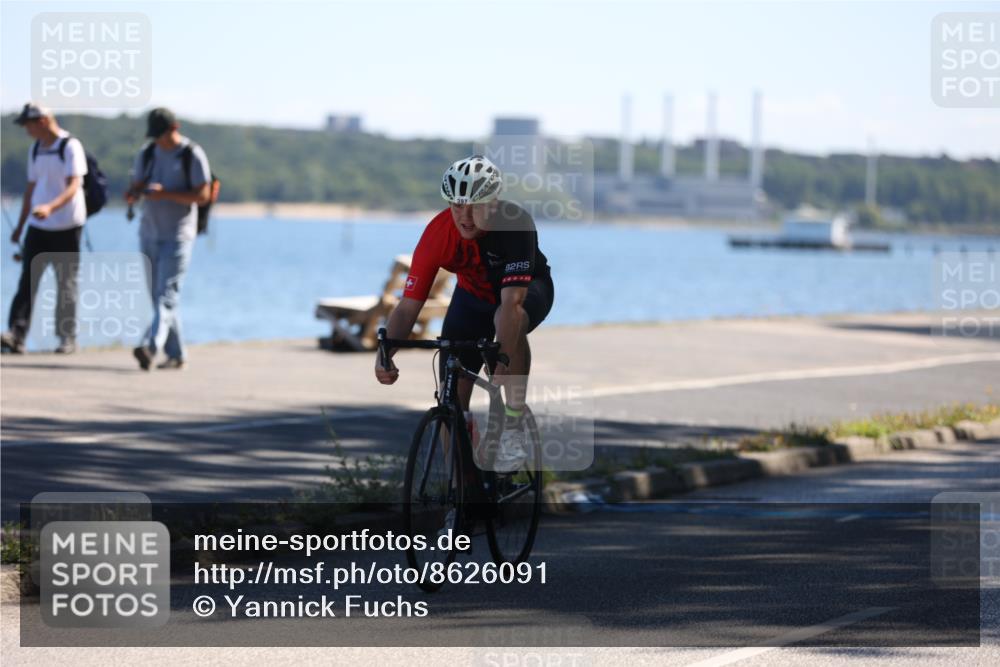 17.08.2025 - KN Förde Triathlon 2025 Yannick Fuchs http://msf.ph/oto/8626091 17.08.2025 12:57:33 Radfahren 357, 397, 423, 529, 544, 410, 413 meine-sportfotos.de