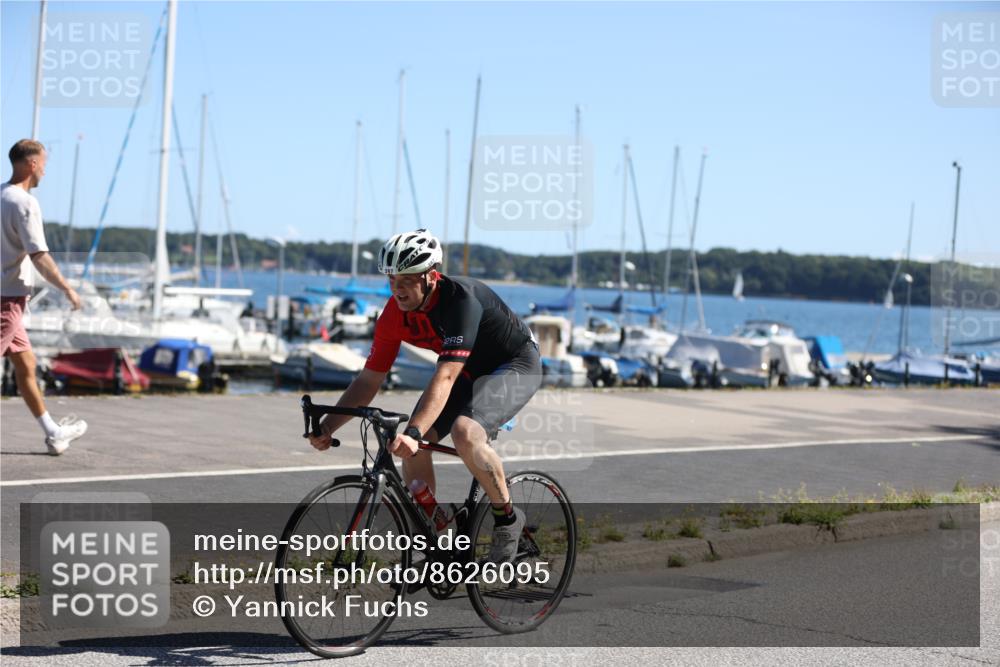 17.08.2025 - KN Förde Triathlon 2025 Yannick Fuchs http://msf.ph/oto/8626095 17.08.2025 12:57:34 Radfahren 357, 397, 423, 427, 529, 544, 357 meine-sportfotos.de