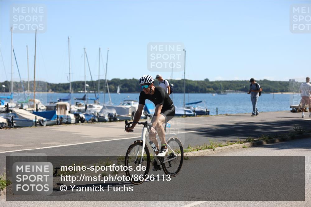 17.08.2025 - KN Förde Triathlon 2025 Yannick Fuchs http://msf.ph/oto/8626113 17.08.2025 12:57:46 Radfahren 415, 427, 490, 492, 532, 548, 423, 427, 529, 544 meine-sportfotos.de