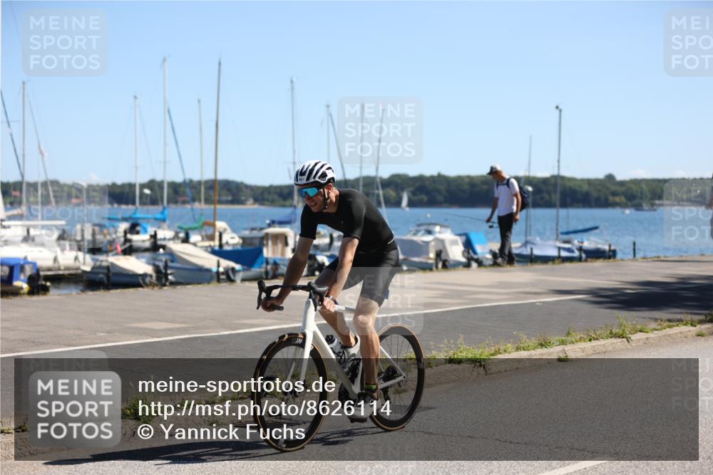 17.08.2025 - KN Förde Triathlon 2025 Yannick Fuchs http://msf.ph/oto/8626114 17.08.2025 12:57:46 Radfahren 415, 427, 490, 492, 532, 548, 423, 427, 529, 544 meine-sportfotos.de