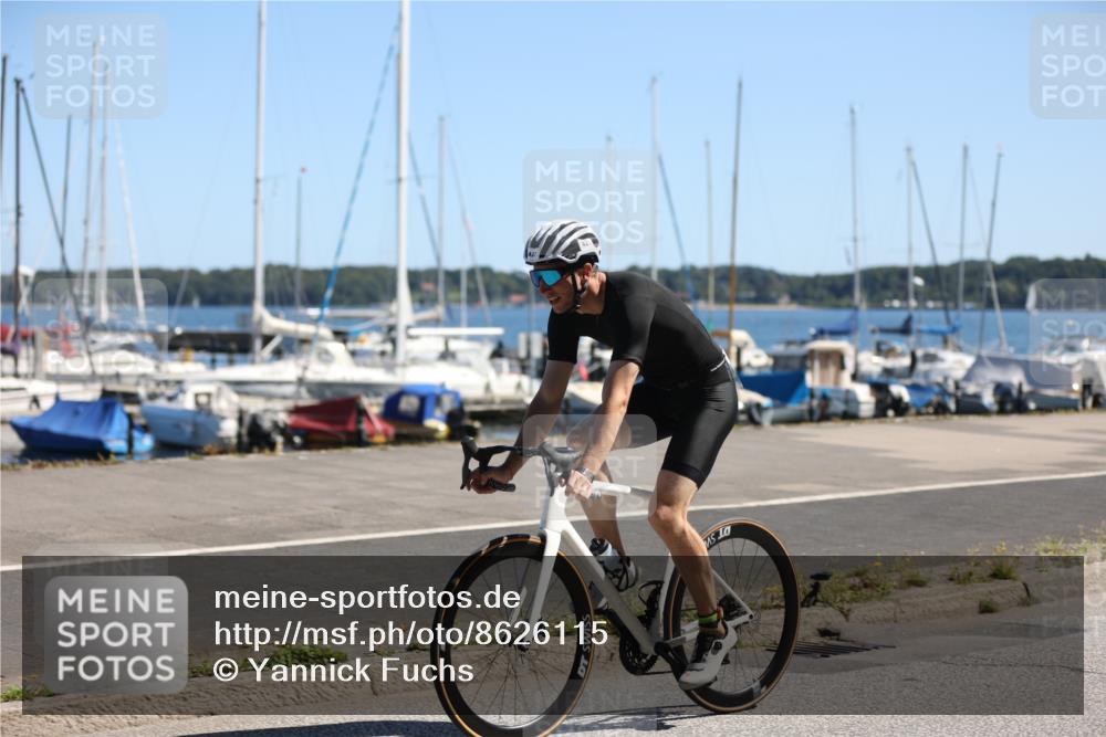 17.08.2025 - KN Förde Triathlon 2025 Yannick Fuchs http://msf.ph/oto/8626115 17.08.2025 12:57:46 Radfahren 415, 427, 490, 492, 532, 548, 423, 427, 529, 544 meine-sportfotos.de