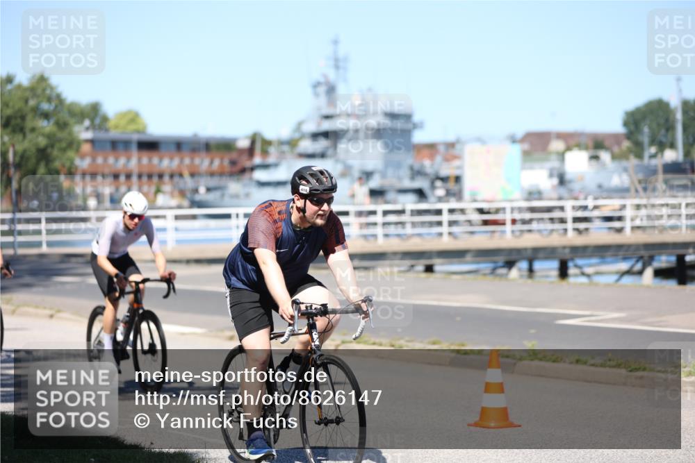 17.08.2025 - KN Förde Triathlon 2025 Yannick Fuchs http://msf.ph/oto/8626147 17.08.2025 12:59:15 Radfahren 397, 410, 423, 424, 427, 431, 519, 529, 532, 431, 447 meine-sportfotos.de