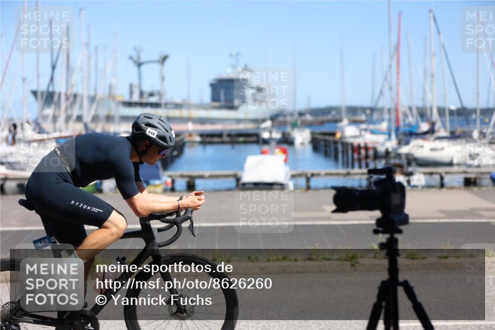 17.08.2025 - KN Förde Triathlon 2025 Yannick Fuchs http://msf.ph/oto/8626260 17.08.2025 13:01:17 Radfahren 425, 428, 434, 440, 446, 454, 457, 511, 517, 433, 515 meine-sportfotos.de