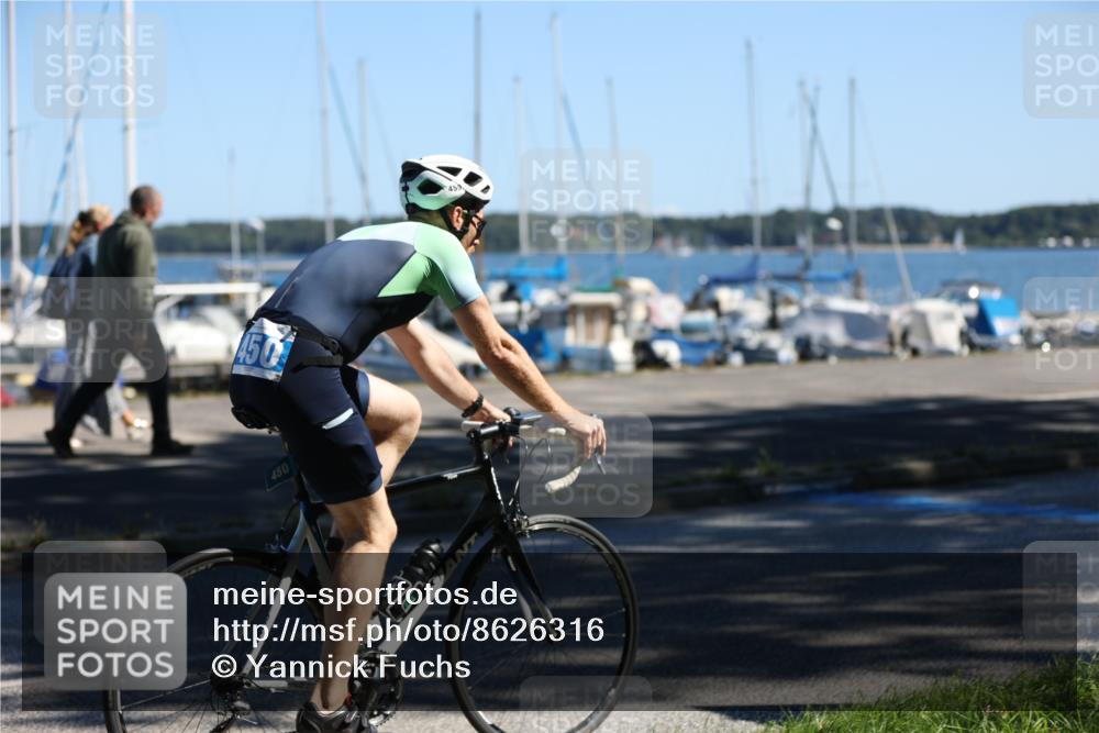 17.08.2025 - KN Förde Triathlon 2025 Yannick Fuchs http://msf.ph/oto/8626316 17.08.2025 13:01:53 Radfahren 450, 458, 502, 542, 456, 528 meine-sportfotos.de