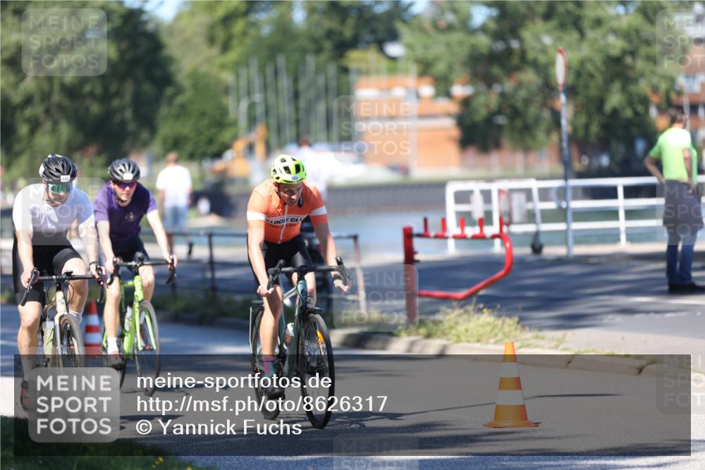 17.08.2025 - KN Förde Triathlon 2025 Yannick Fuchs http://msf.ph/oto/8626317 17.08.2025 13:02:04 Radfahren 402, 516, 522, 527, 546, 458, 542 meine-sportfotos.de
