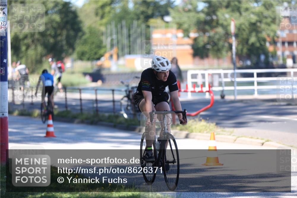 17.08.2025 - KN Förde Triathlon 2025 Yannick Fuchs http://msf.ph/oto/8626371 17.08.2025 13:02:45 Radfahren 434, 469, 484, 430 meine-sportfotos.de