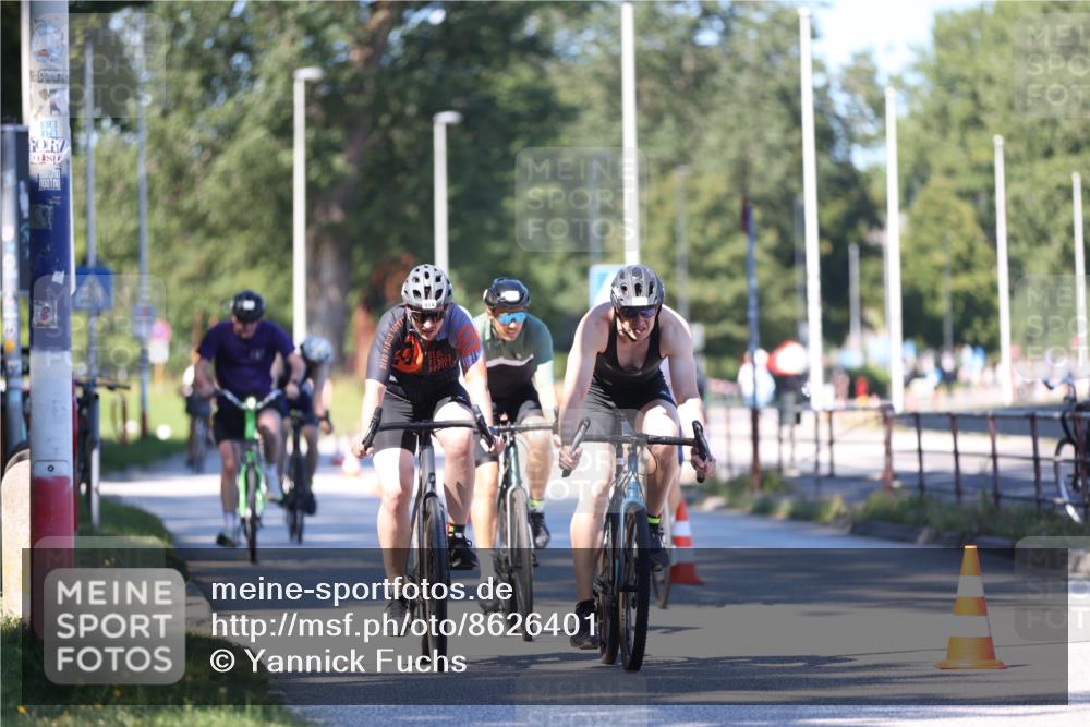 17.08.2025 - KN Förde Triathlon 2025 Yannick Fuchs http://msf.ph/oto/8626401 17.08.2025 13:03:09 Radfahren 398, 435, 437, 448, 464, 494, 509, 514, 515, 520, 524, 549, 446, 473, 517 meine-sportfotos.de