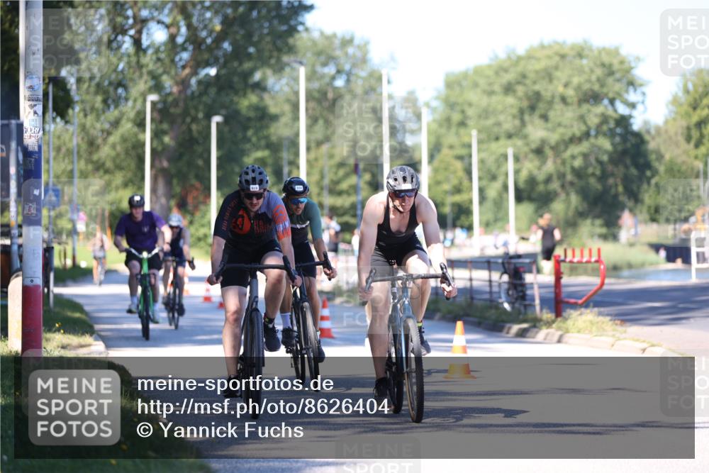 17.08.2025 - KN Förde Triathlon 2025 Yannick Fuchs http://msf.ph/oto/8626404 17.08.2025 13:03:09 Radfahren 398, 435, 437, 448, 464, 494, 509, 514, 515, 520, 524, 549, 446, 473, 517 meine-sportfotos.de