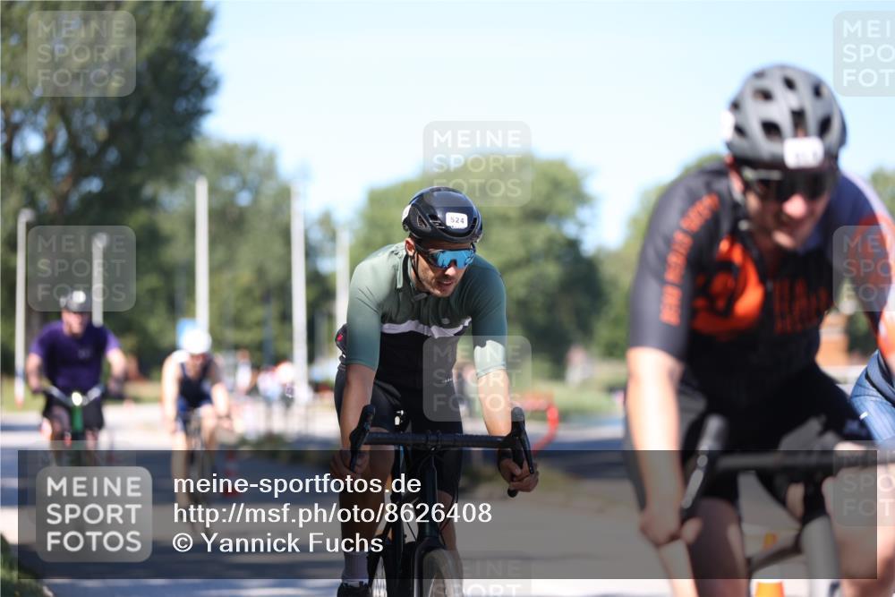 17.08.2025 - KN Förde Triathlon 2025 Yannick Fuchs http://msf.ph/oto/8626408 17.08.2025 13:03:11 Radfahren 398, 435, 437, 448, 464, 475, 494, 514, 515, 520, 524, 549, 435, 473, 509, 517 meine-sportfotos.de