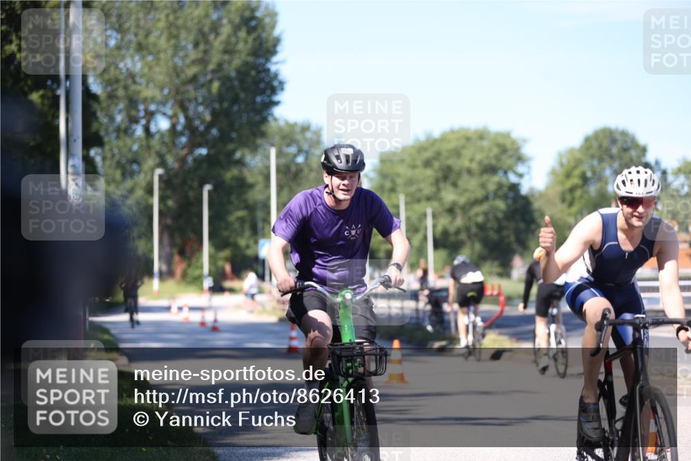 17.08.2025 - KN Förde Triathlon 2025 Yannick Fuchs http://msf.ph/oto/8626413 17.08.2025 13:03:13 Radfahren 398, 437, 448, 464, 475, 494, 514, 515, 520, 524, 549, 435, 473, 509, 517, 549 meine-sportfotos.de