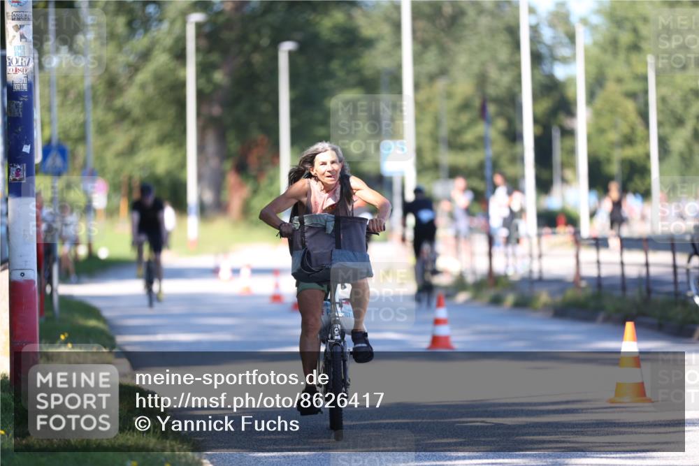 17.08.2025 - KN Förde Triathlon 2025 Yannick Fuchs http://msf.ph/oto/8626417 17.08.2025 13:03:17 Radfahren 448, 464, 475, 481, 494, 515, 518, 398, 435, 437, 464, 494, 514, 515, 520, 524, 549 meine-sportfotos.de